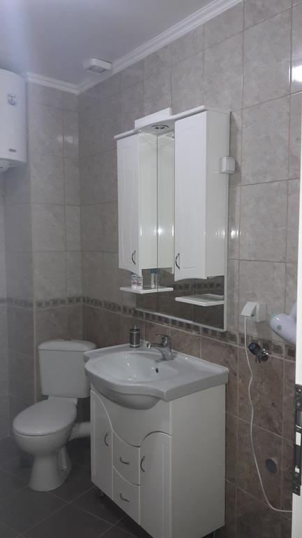 Apartments Royal Menex โปชาเรวัซ ภายนอก รูปภาพ